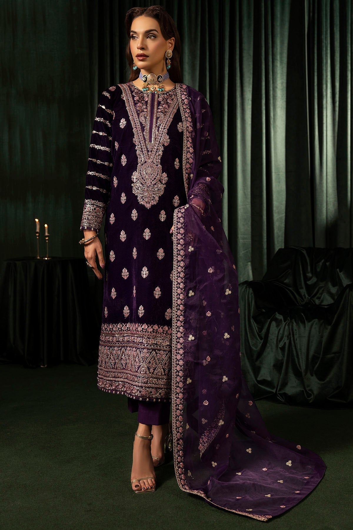 Motifz | Velvet Formals | 5100-IRHA XL Deep Purple Velvet