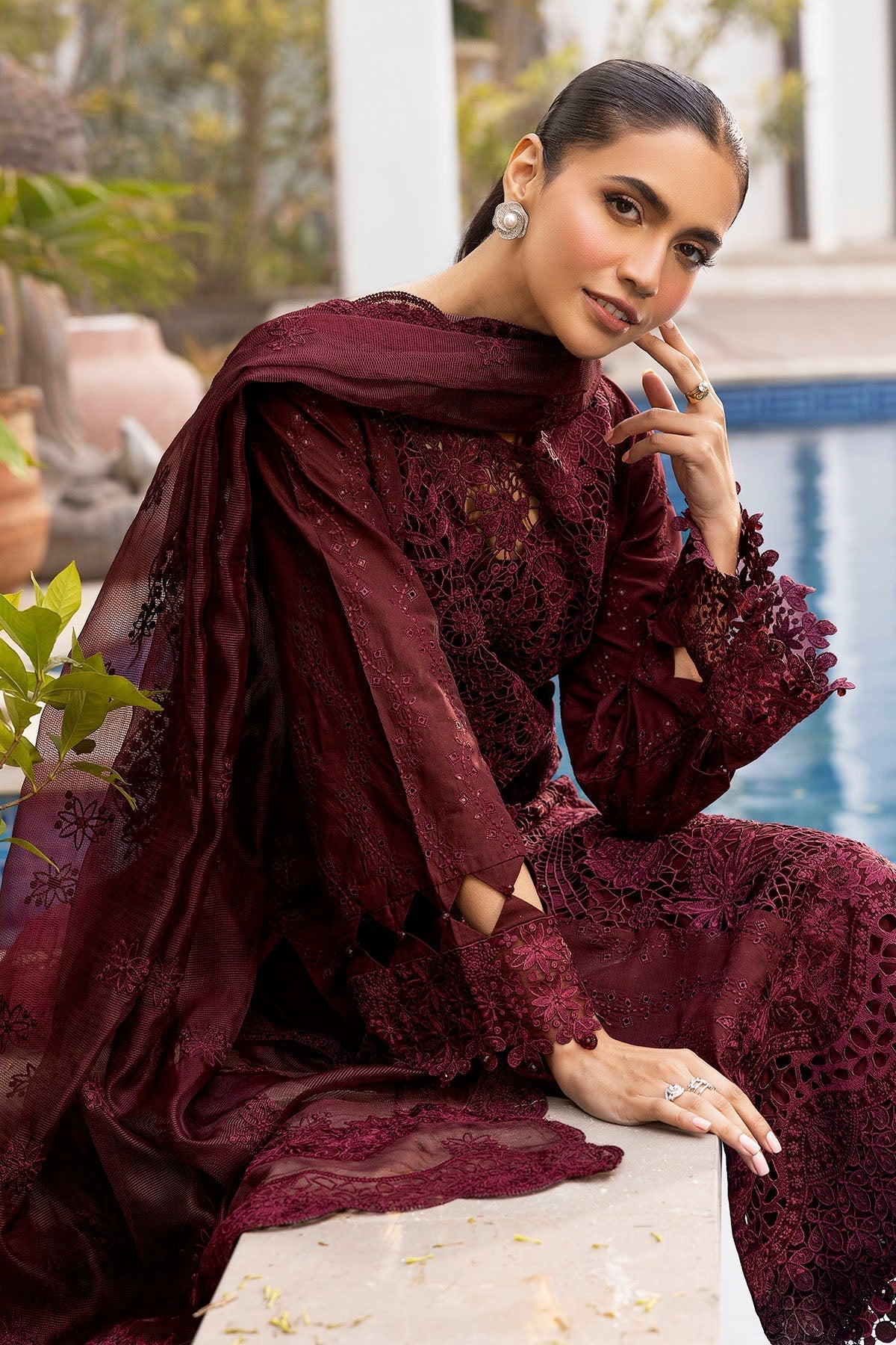 Motifz | Premium Lawn 25 | 5313-SABINE L Dark Maroon Lawn