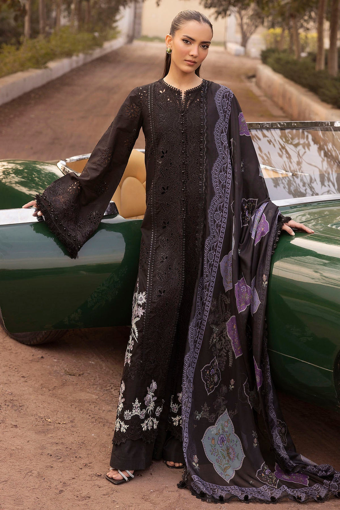 Motifz | Premium Lawn 25 | 5320-CORALIE XS Black Lawn