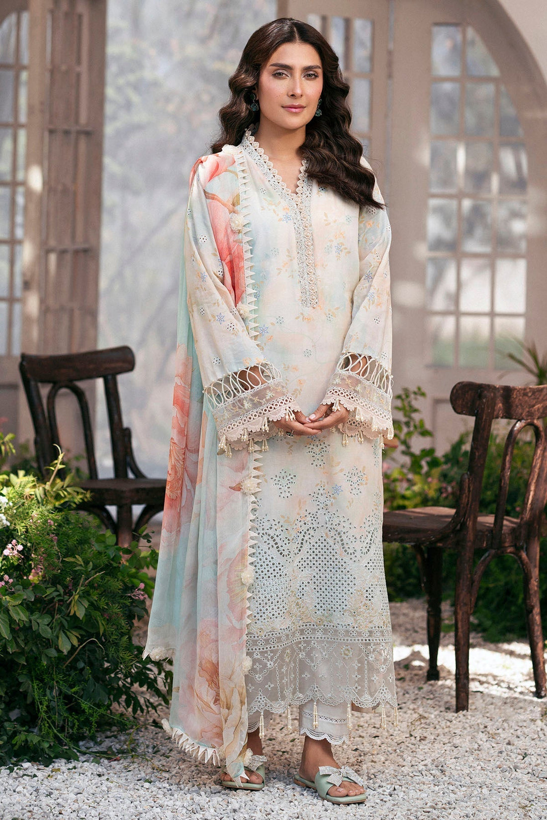 Motifz | Premium Lawn 25 | 5423-DAISY XS Gray Lawn