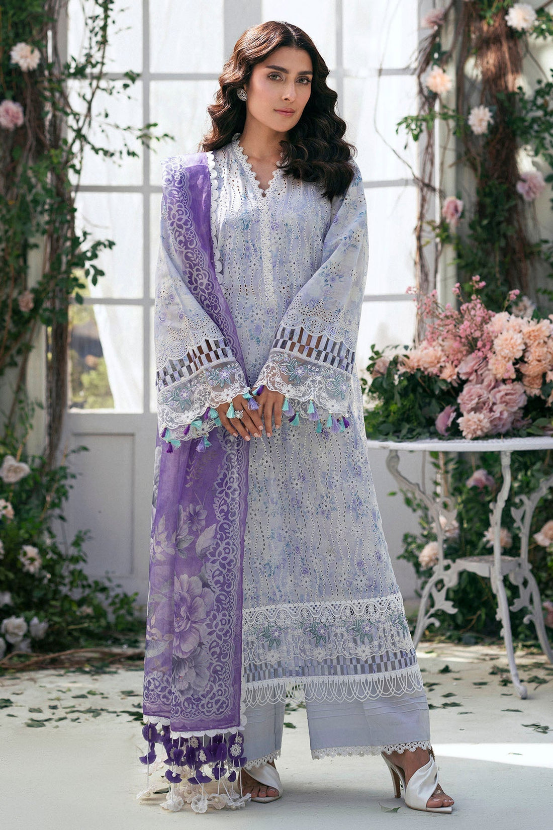 Motifz | Premium Lawn 25 | 5424-VALERIE XS Gray Lawn