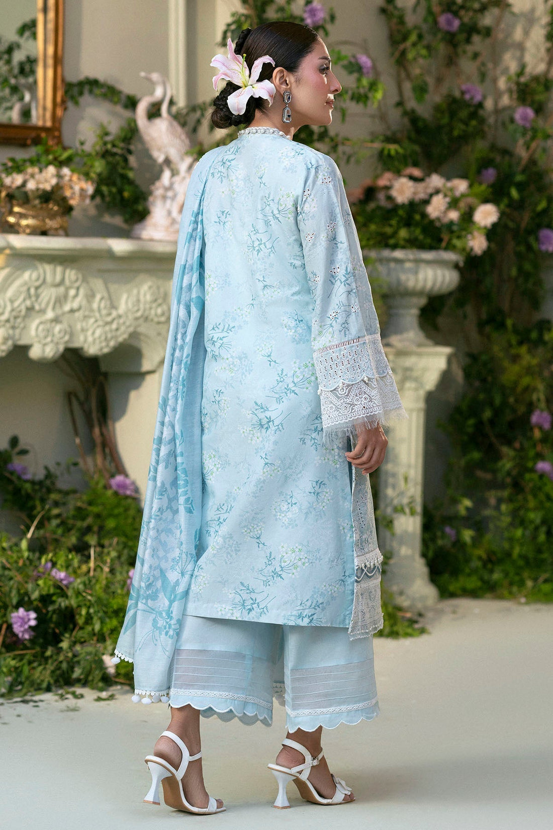 Motifz | Premium Lawn 25 | 5425-LAVENDER XS Ice Blue Lawn