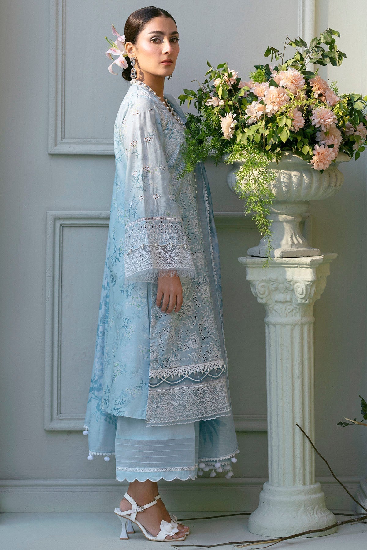 Motifz | Premium Lawn 25 | 5425-LAVENDER XL Ice Blue Lawn