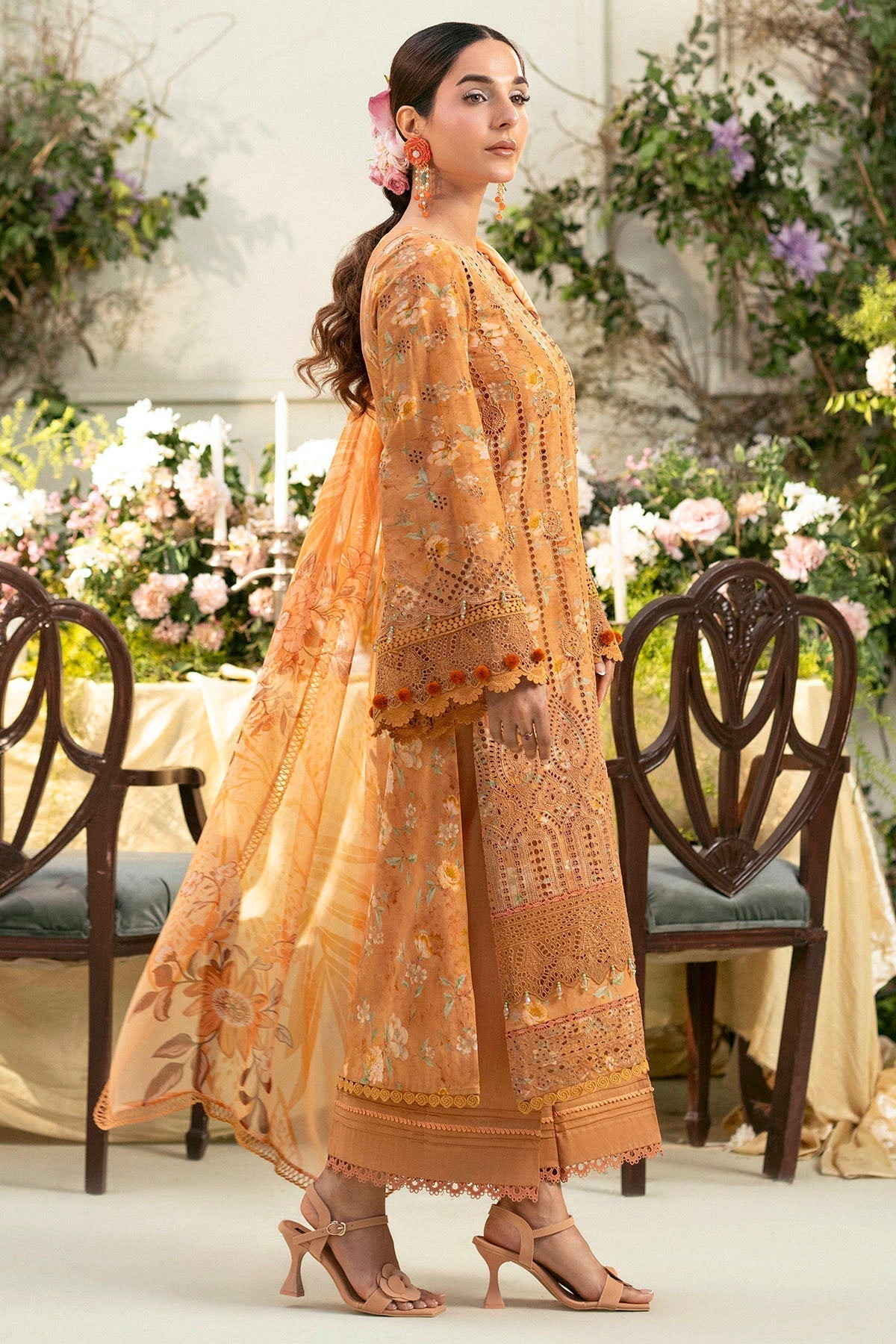 Motifz | Premium Lawn 25 | 5431-BLUEBEELL XL Orange Lawn
