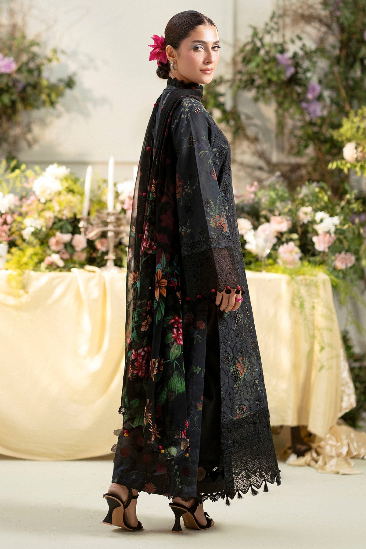 Motifz | Premium Lawn 25 | 5433-JASMINE XL Black Lawn