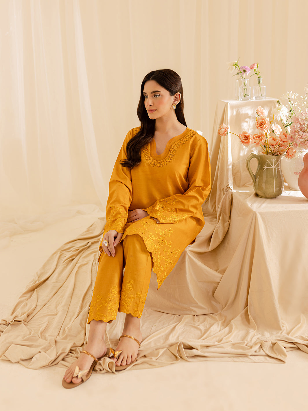 Mahnur | Petal Whispers Lawn Pret | Magnolia