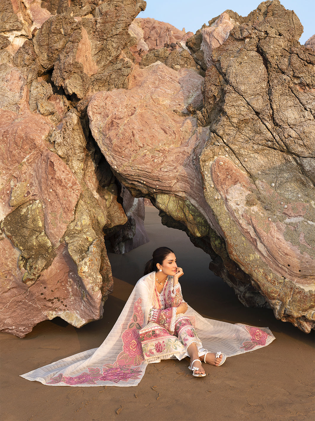 Mahnur | Sirena Luxury Lawn 25 | Magnolia Custom Size Off White Lawn