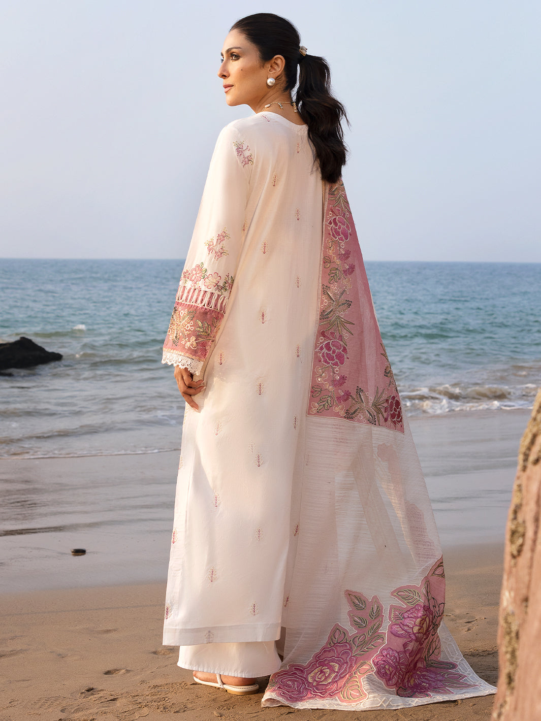 Mahnur | Sirena Luxury Lawn 25 | Magnolia XS Off White Lawn