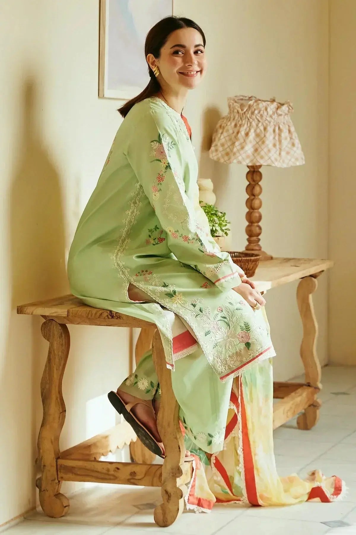 Zara Shahjahan | Coco Lawn 24 | MAHAY-4A - Pakistani Designer Dress - by Zara Shahjahan | Type: Luxury - 100% Original at Saira Sultan
