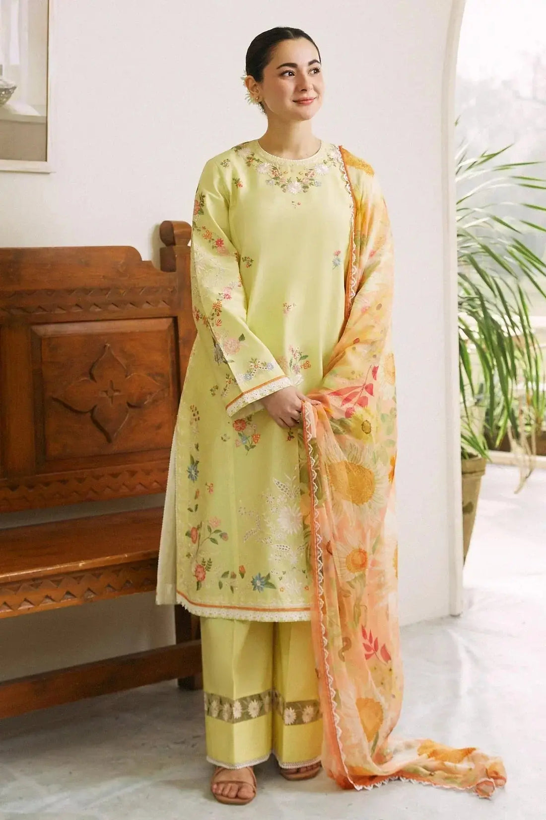 Zara Shahjahan | Coco Lawn 24 | MAHAY-4B - Pakistani Designer Dress - by Zara Shahjahan | Type: Luxury - 100% Original at Saira Sultan