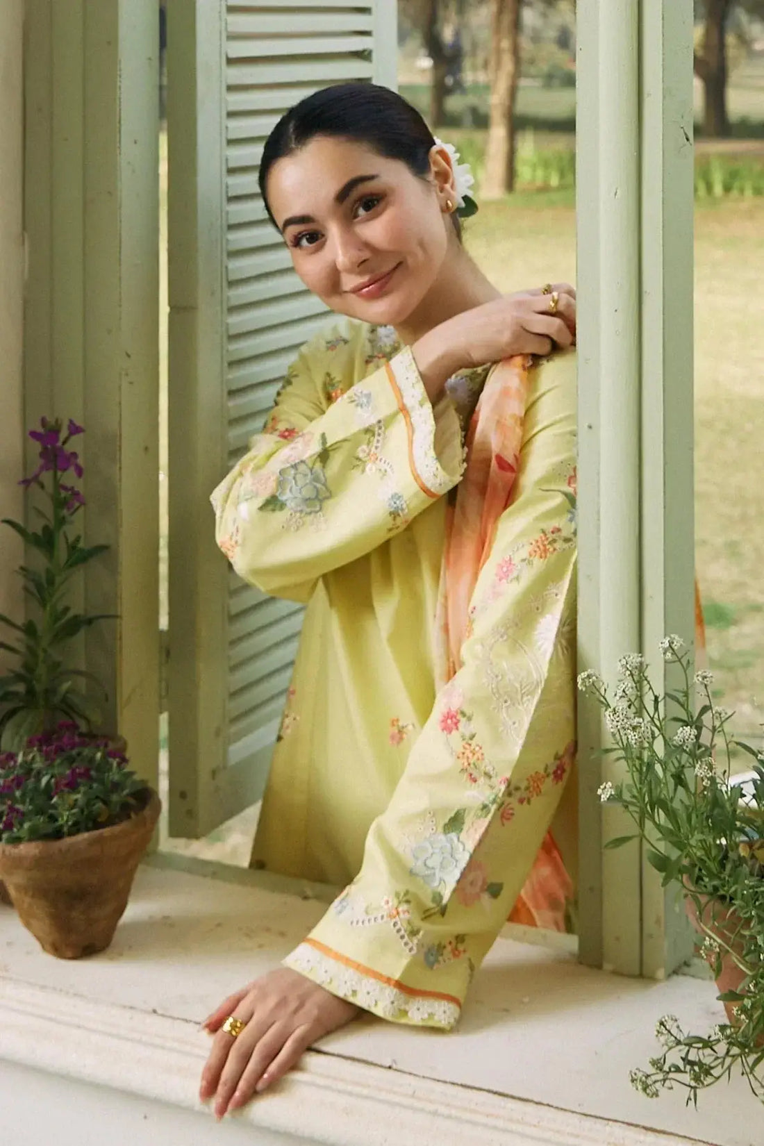 Zara Shahjahan | Coco Lawn 24 | MAHAY-4B - Pakistani Designer Dress - by Zara Shahjahan | Type: Luxury - 100% Original at Saira Sultan