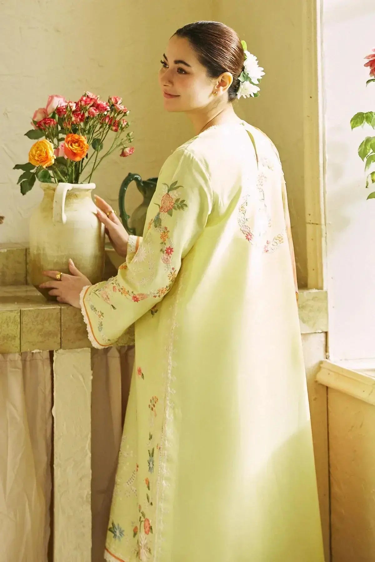 Zara Shahjahan | Coco Lawn 24 | MAHAY-4B - Pakistani Designer Dress - by Zara Shahjahan | Type: Luxury - 100% Original at Saira Sultan