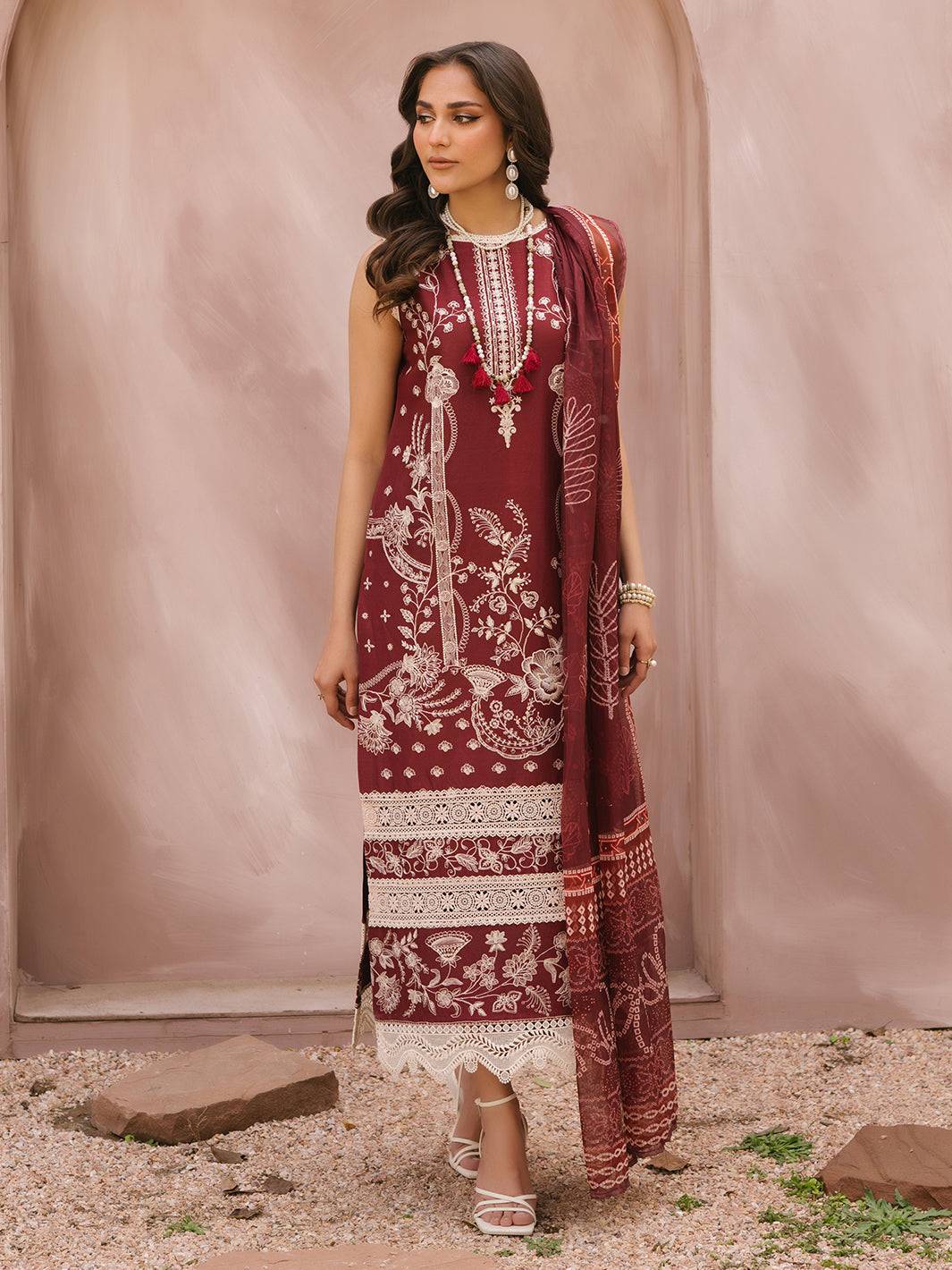 Mahnur | Masakali Luxury Lawn 24 | MK 02 - B - Pakistani Designer Dress - by Mahnur | Type: Luxury - 100% Original at Saira Sultan