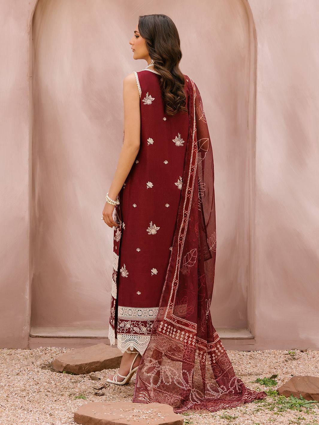 Mahnur | Masakali Luxury Lawn 24 | MK 02 - B - Pakistani Designer Dress - by Mahnur | Type: Luxury - 100% Original at Saira Sultan