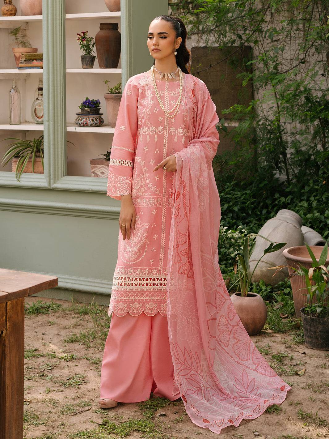Mahnur | Masakali Luxury Lawn 24 | MK 03 - A - Pakistani Designer Dress - by Mahnur | Type: Luxury - 100% Original at Saira Sultan