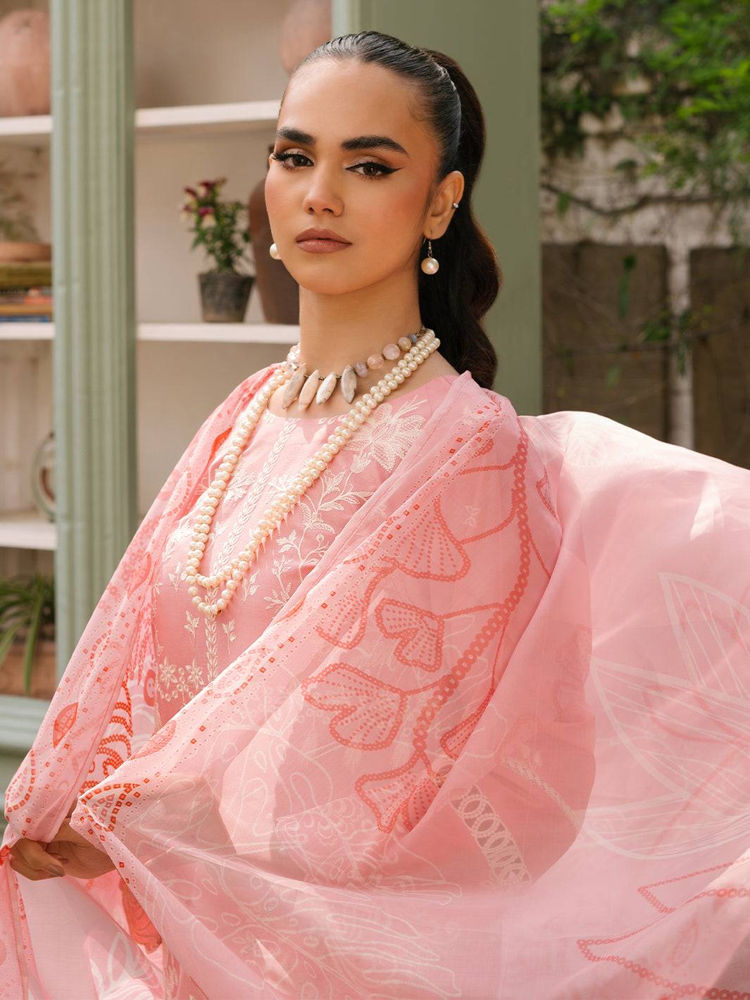 Mahnur | Masakali Luxury Lawn 24 | MK 03 - A - Pakistani Designer Dress - by Mahnur | Type: Luxury - 100% Original at Saira Sultan