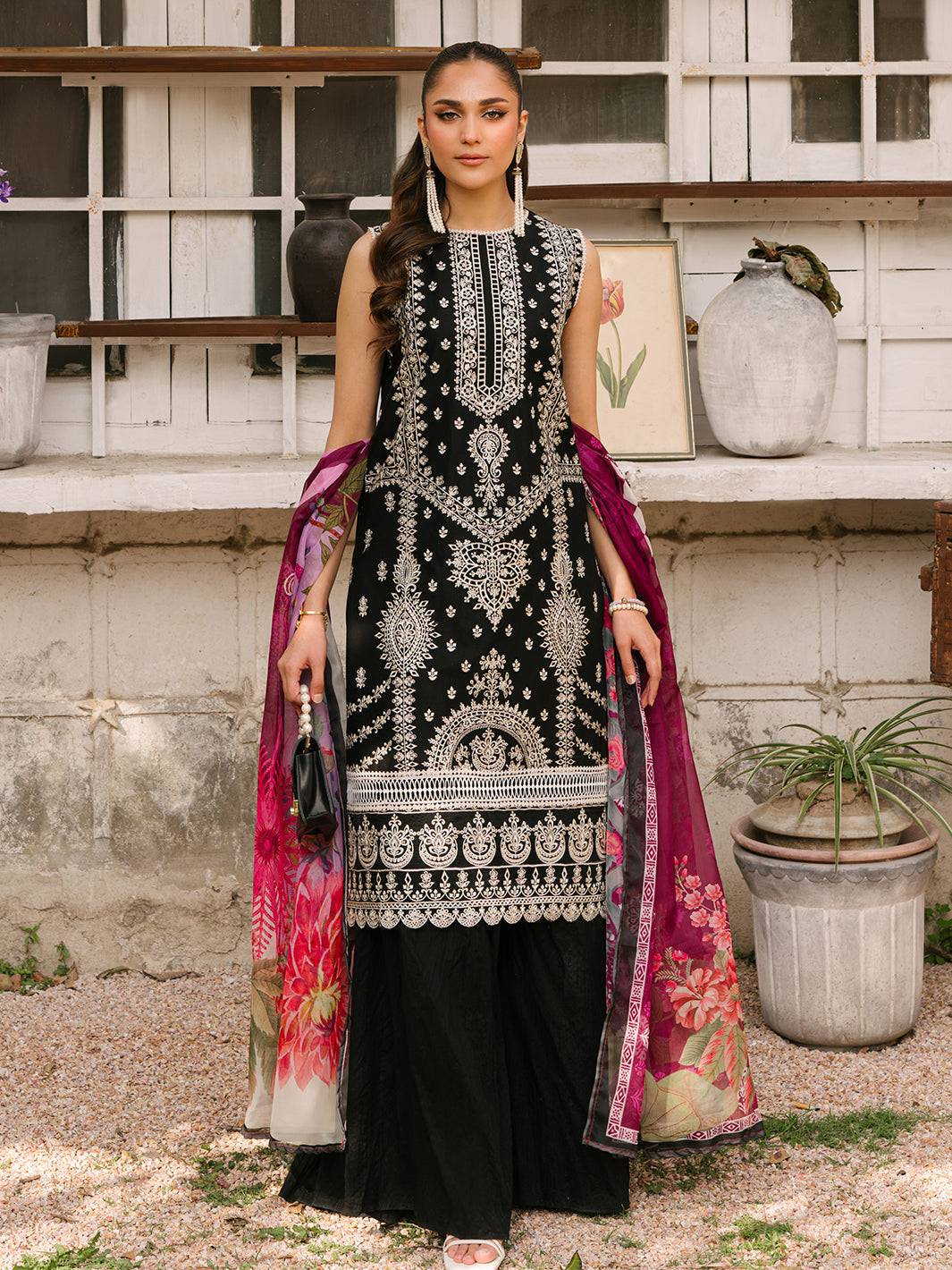 Mahnur | Masakali Luxury Lawn 24 | MK 05 - A - Pakistani Designer Dress - by Mahnur | Type: Luxury - 100% Original at Saira Sultan
