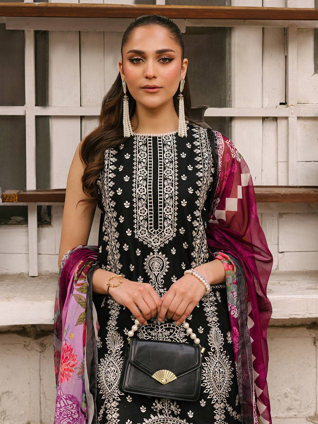 Mahnur | Masakali Luxury Lawn 24 | MK 05 - A - Pakistani Designer Dress - by Mahnur | Type: Luxury - 100% Original at Saira Sultan