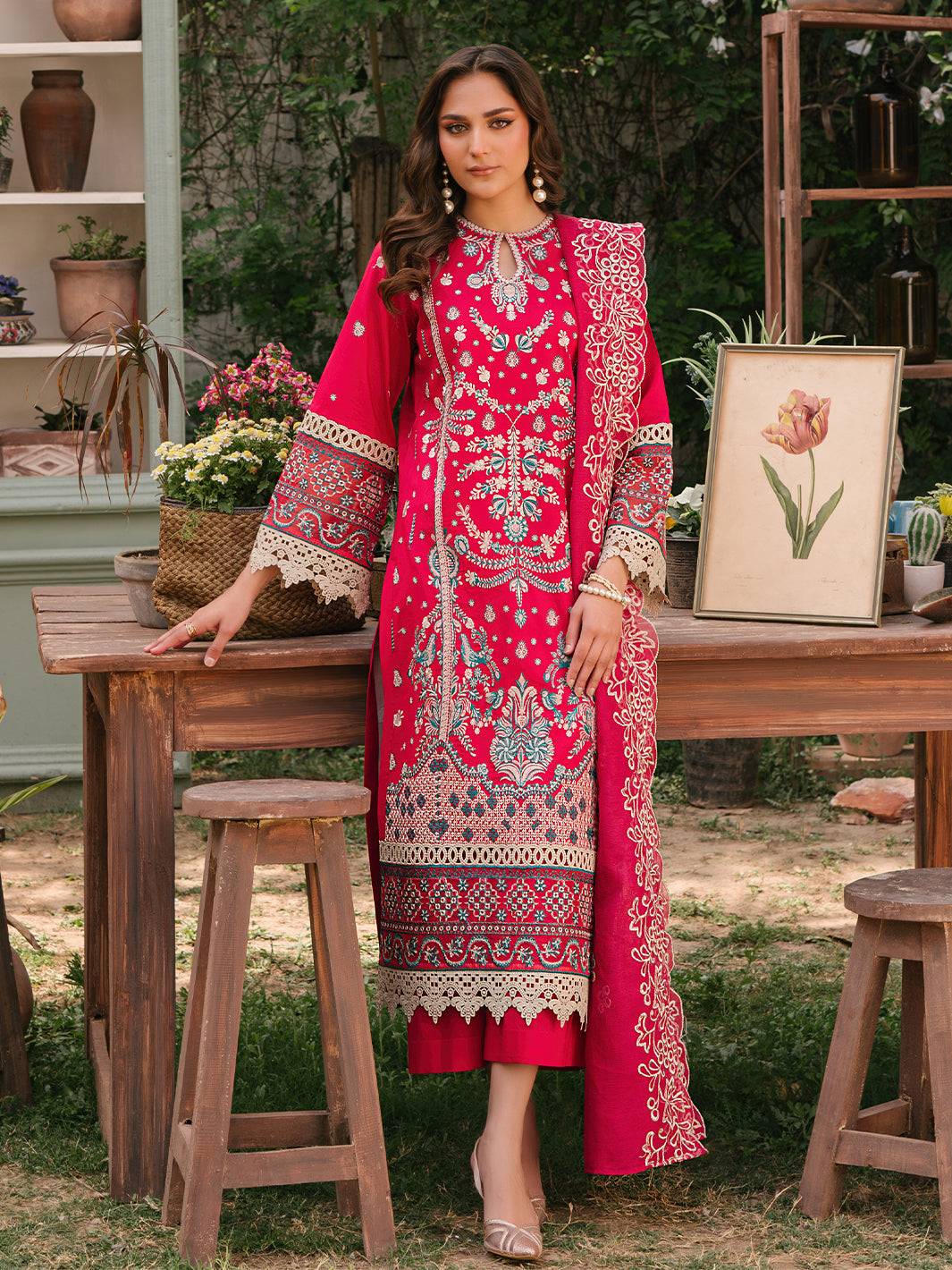 Mahnur | Masakali Luxury Lawn 24 | MK 06 - B - Pakistani Designer Dress - by Mahnur | Type: Luxury - 100% Original at Saira Sultan