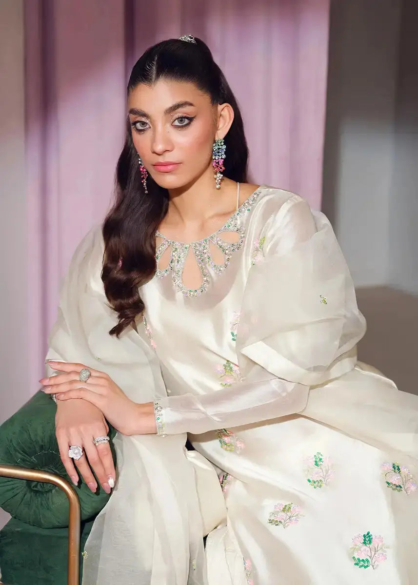 Mahum Asad | Forever and Ever Formals | Goddess - Pakistani Designer Dress - by Mahum Asad | Type: Formal - 100% Original at Saira Sultan