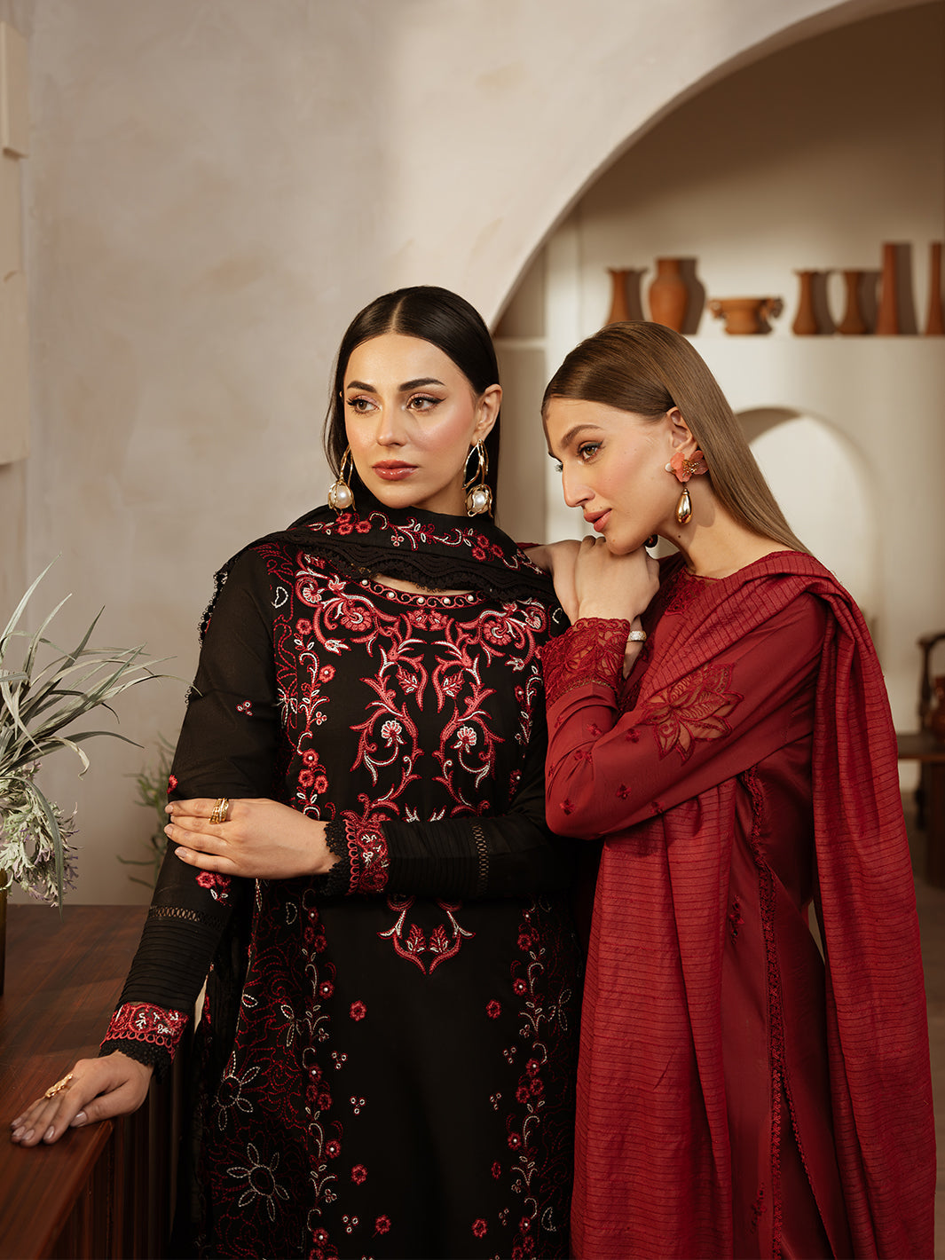 Mahnur | Florence Luxury Lawn 25 | MEHARMAH XL Black Lawn