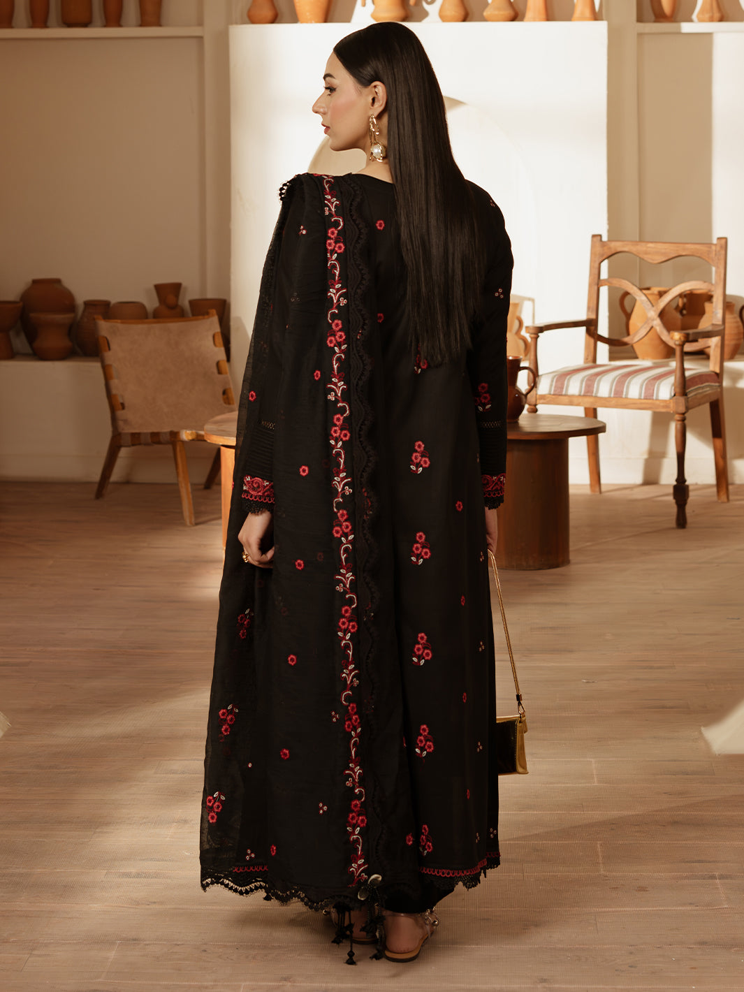 Mahnur | Florence Luxury Lawn 25 | MEHARMAH XS Black Lawn