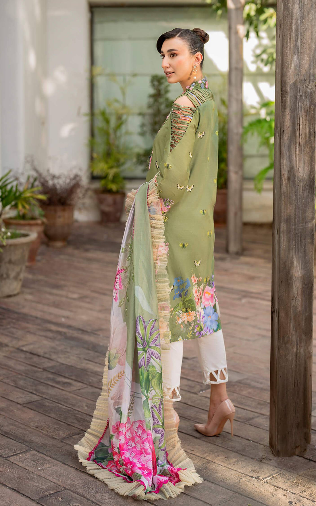Asifa and Nabeel | Meraki Summer Vol 2 | Meyna MK-07 - Pakistani Designer Dress - by Asifa and Nabeel | Type: Luxury - 100% Original at Saira Sultan