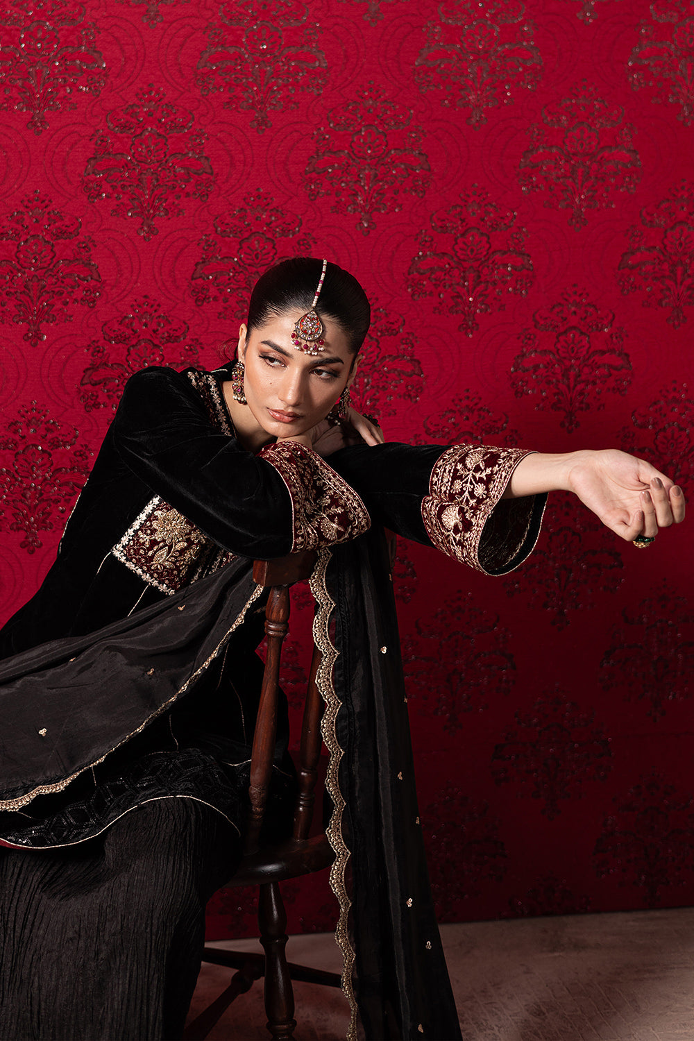 Azure | Vogue Formals | Midnight Wine L Black Velvet