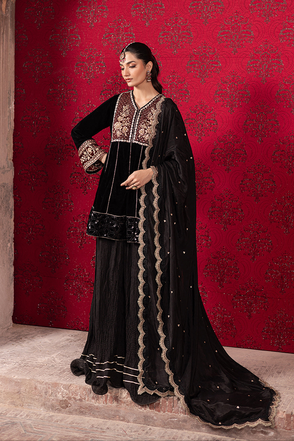 Azure | Vogue Formals | Midnight Wine XS Black Velvet