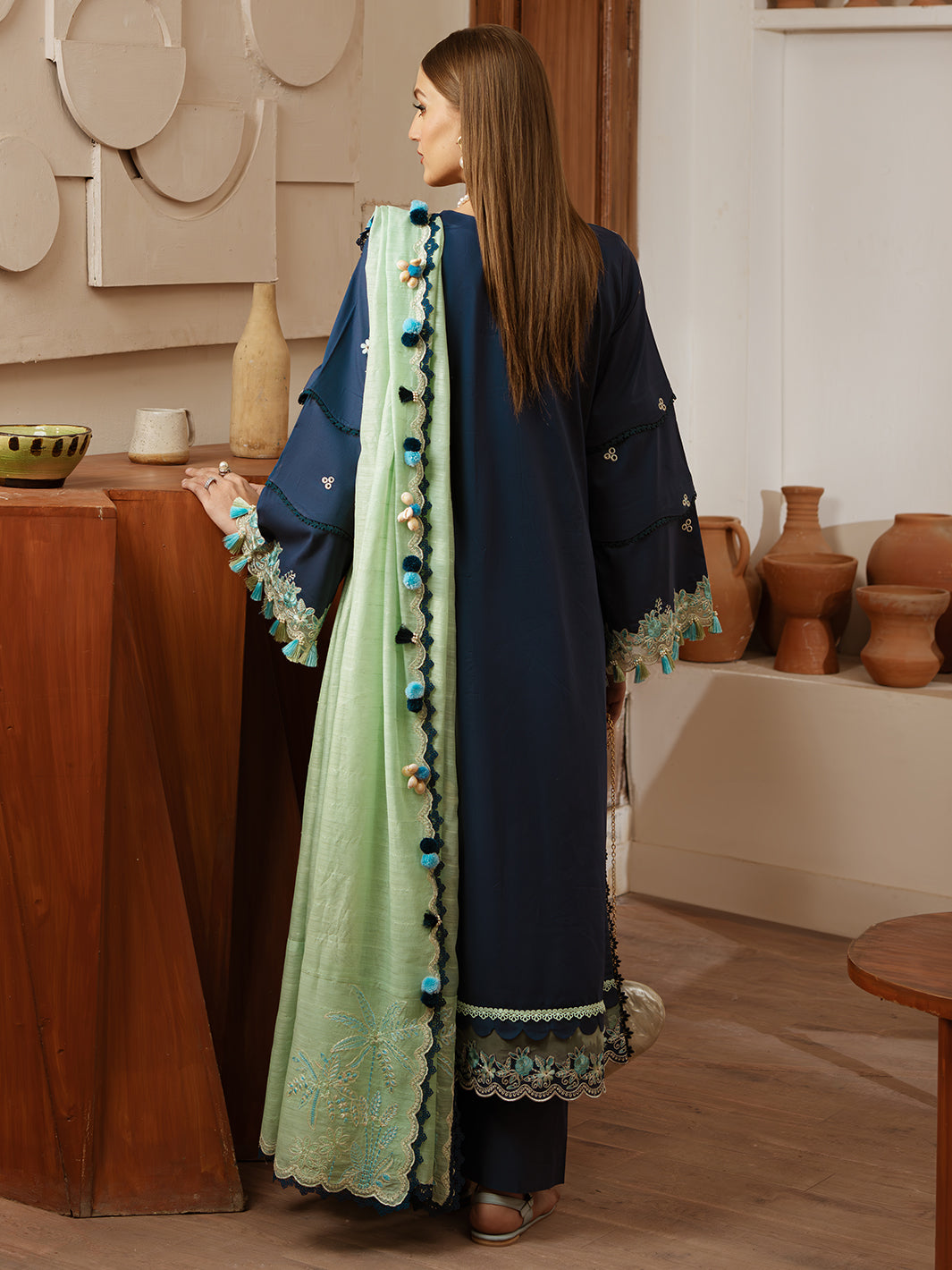 Mahnur | Florence Luxury Lawn 25 | MIRAAL XS Navy Blue Lawn