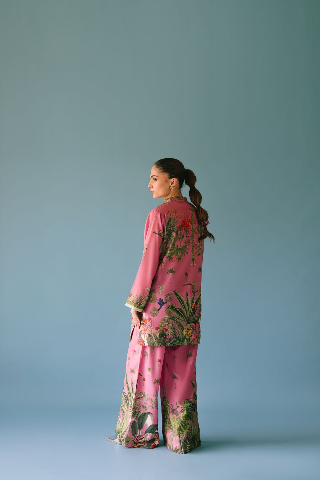 Sammy K | Lawn Pret 25 |Enchanting garden - Pakistani Designer Dress - by Sammy K - Type : Ladies Clothes - 100% Original at Saira Sultan