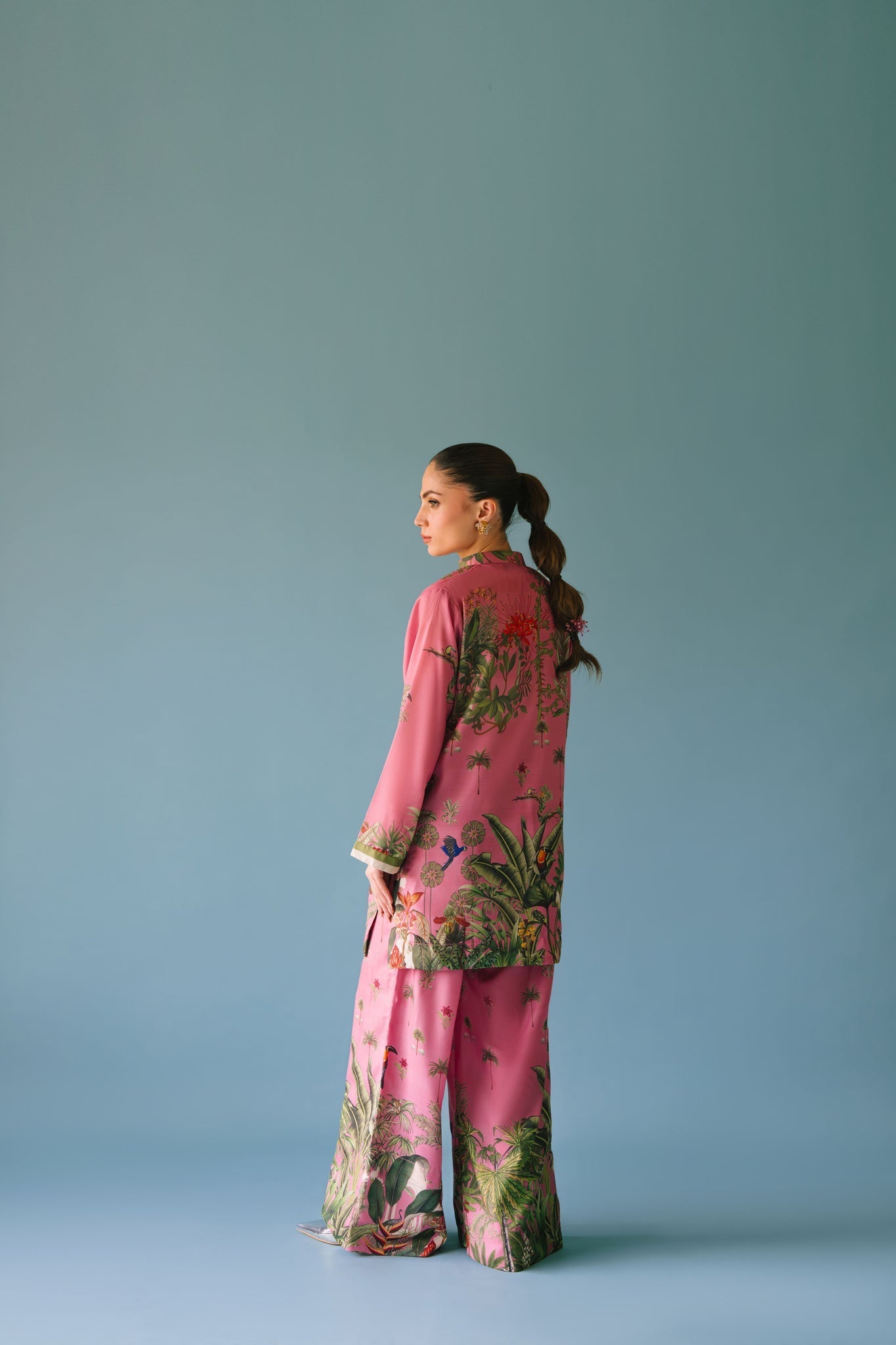 Sammy K | Lawn Pret 25 |Enchanting garden - Pakistani Designer Dress - by Sammy K - Type : Ladies Clothes - 100% Original at Saira Sultan