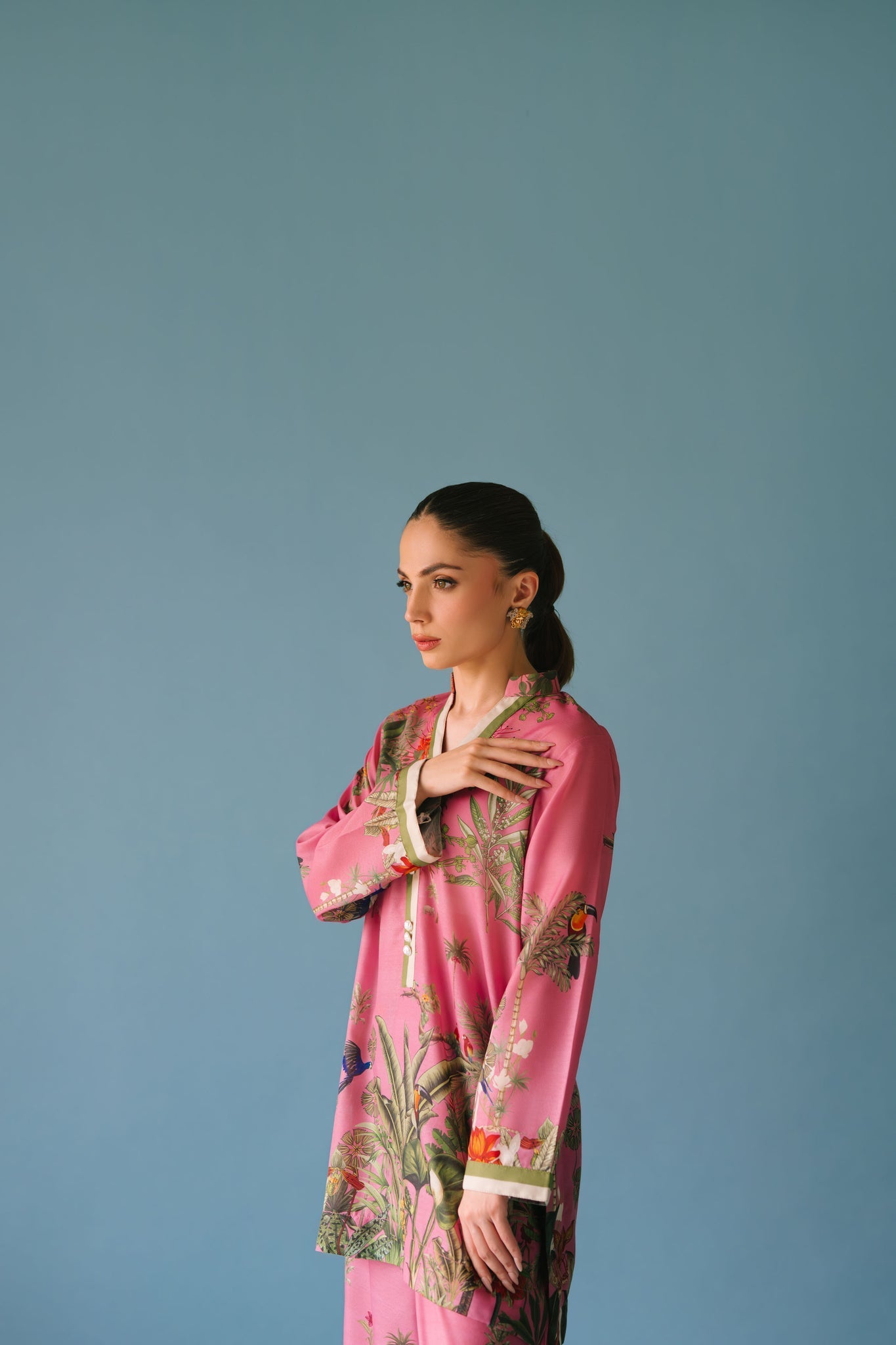 Sammy K | Lawn Pret 25 |Enchanting garden - Pakistani Designer Dress - by Sammy K - Type : Ladies Clothes - 100% Original at Saira Sultan