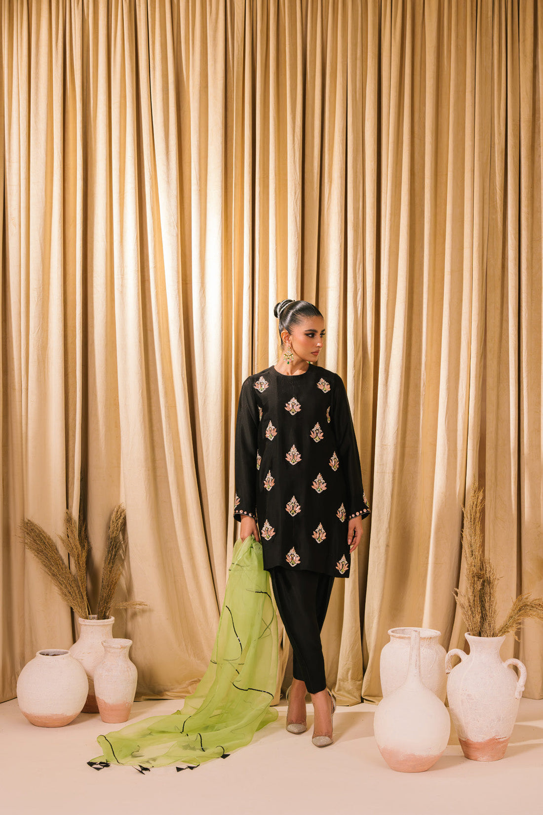 Sammy K | Heer Luxe | Samaa - Pakistani Designer Dress - by Sammy K - Type : Ladies Clothes - 100% Original at Saira Sultan