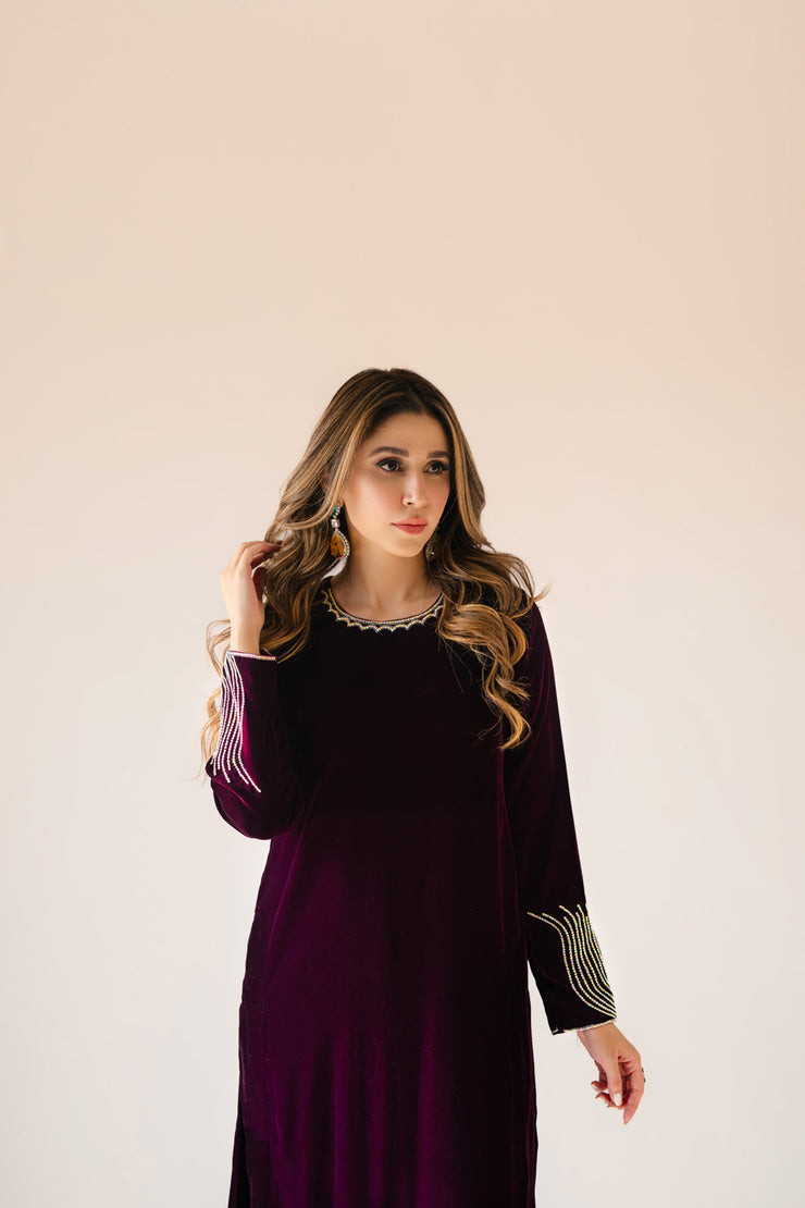 Sammy K | Velvet Festive Edit | Burgundy velvet monument outfit L Burgundy Velvet