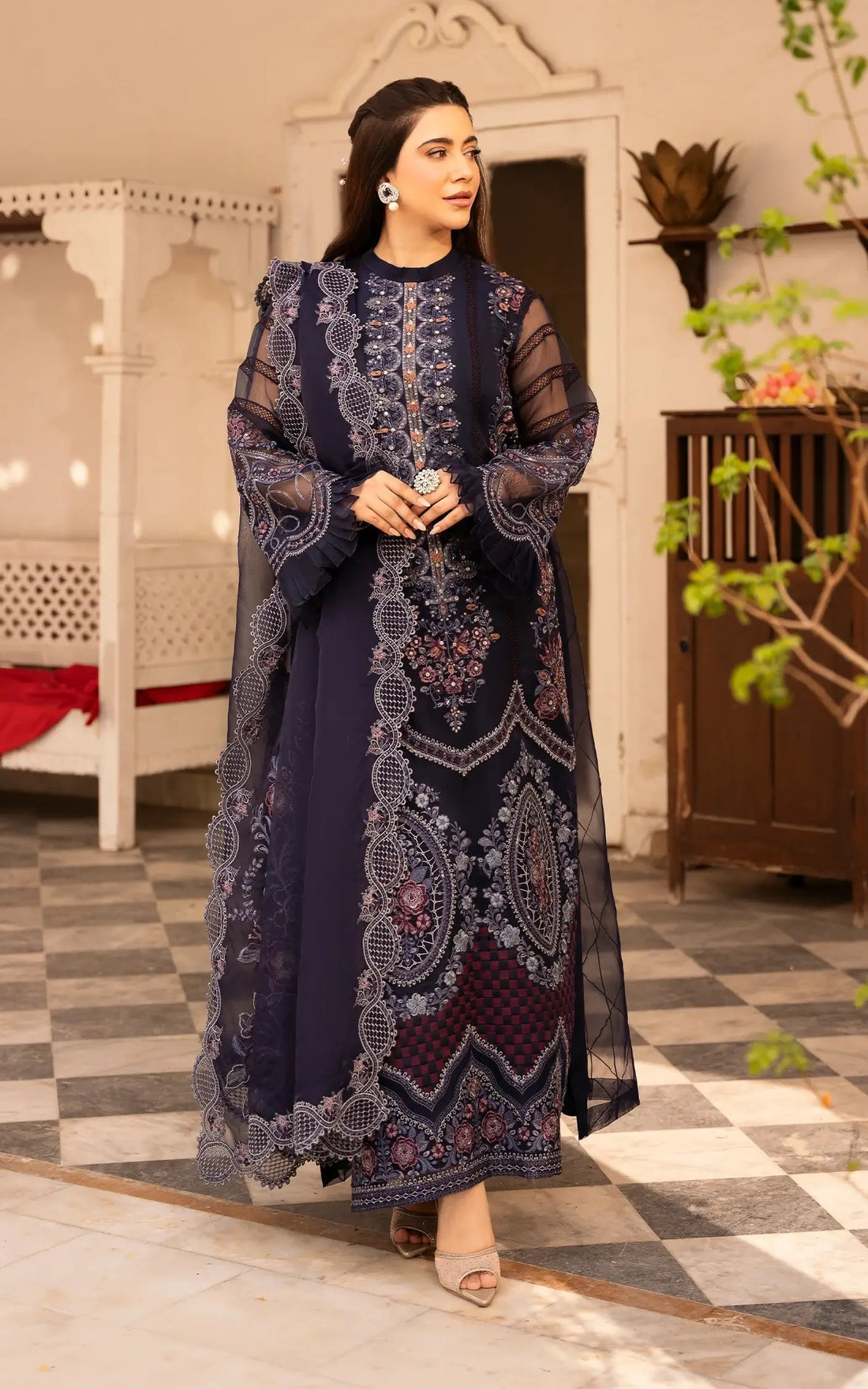 Asifa and Nabeel | Sunehri Eid 25 | Neelum-(SEF25-05) XS Navy Blue Organza