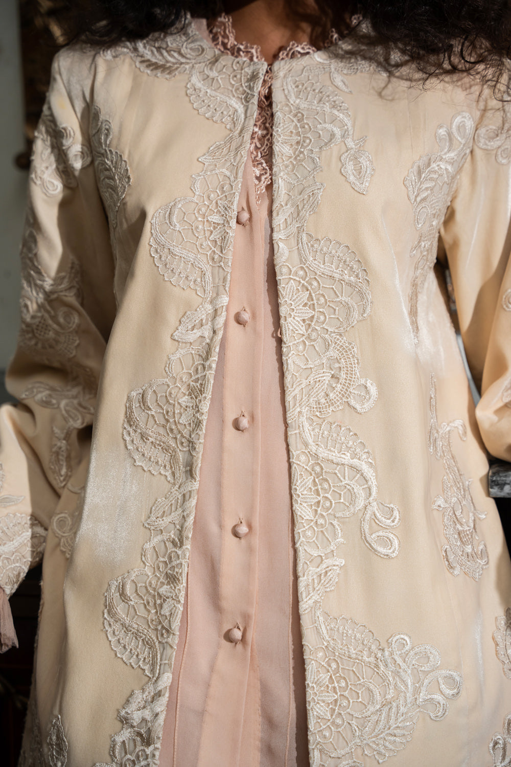 Nilofer Shahid | Aatish the Fire Within | Nayyab (3pc) ‚¬€œ Aatish The Fire within M Oyster Pink Pure Velvet