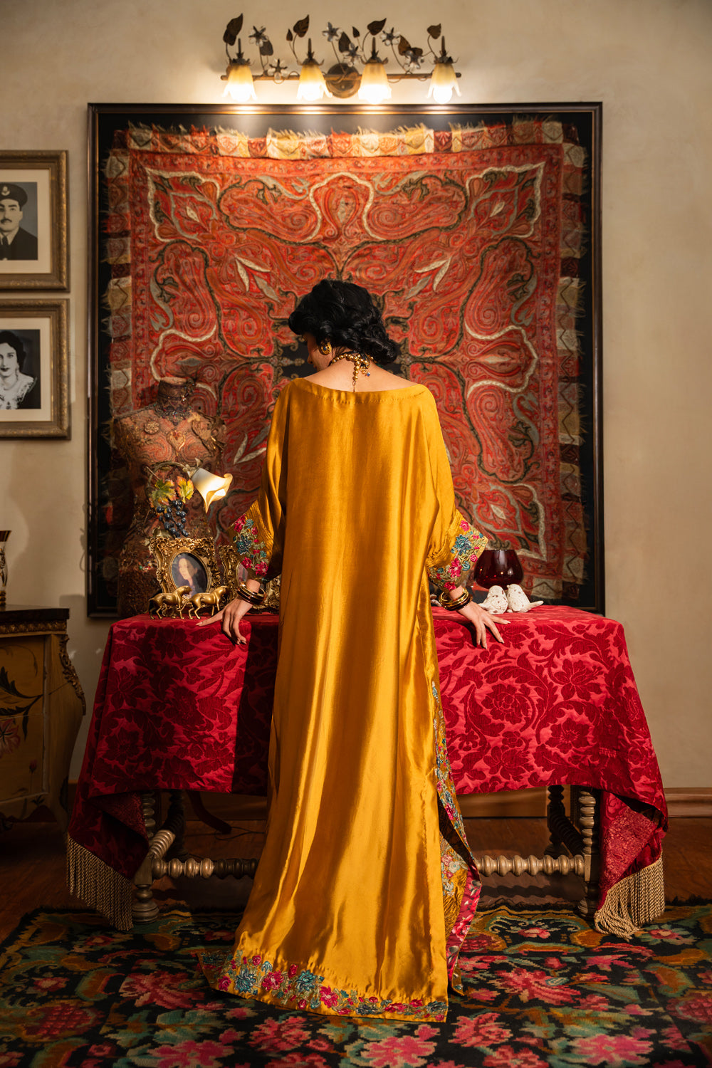 Nilofer Shahid | Aatish the Fire Within | Sunehri (1pc) ‚¬€œ Aatish The Fire within XS Golden Silk