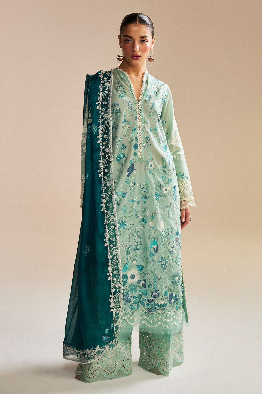 Zara Shahjahan | Satori 25 | Nozomi-2B XS Aqua Lawn