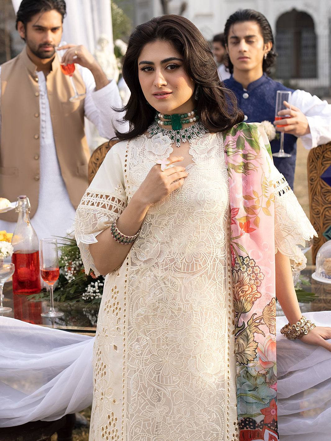 Mahnur | Mahrukh Luxury Lawn 24 | OPAL - Pakistani Designer Dress - by Mahnur | Type: Luxury - 100% Original at Saira Sultan