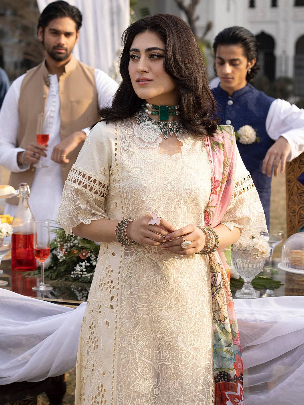 Mahnur | Mahrukh Luxury Lawn 24 | OPAL - Pakistani Designer Dress - by Mahnur | Type: Luxury - 100% Original at Saira Sultan