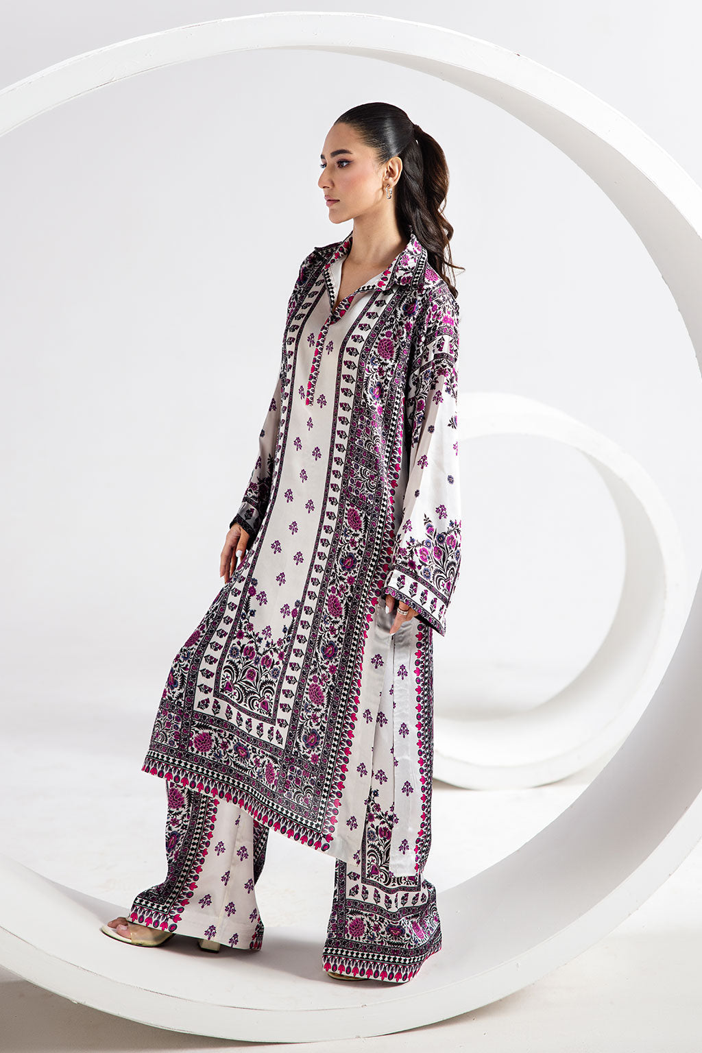 Afsanah | The Print Edit | GARDEN GLAM (extended shirt) AP-103 XS Pearl White Silk