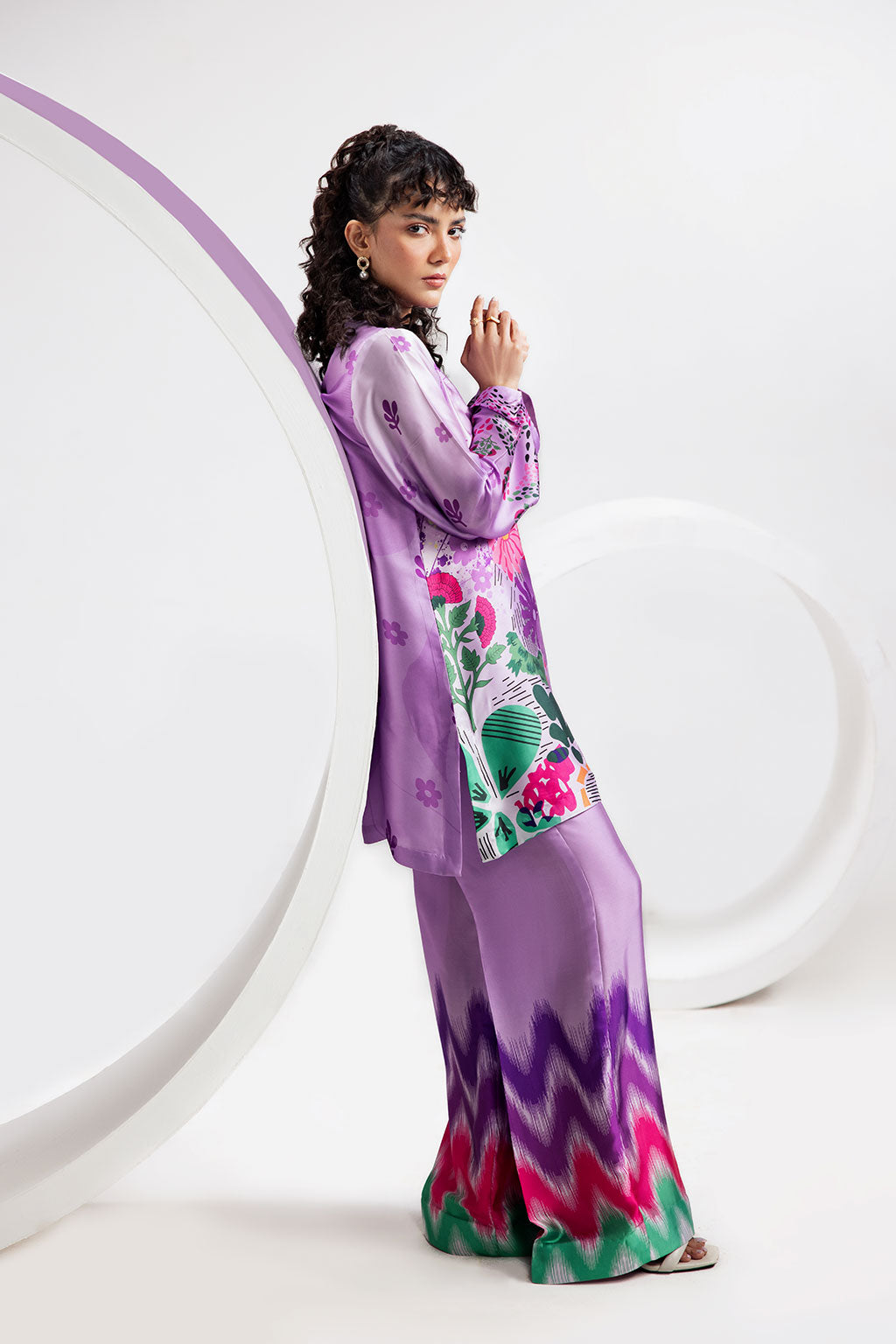 Afsanah | The Print Edit | MAJESTIC SERENE AP-107 L Purple Silk