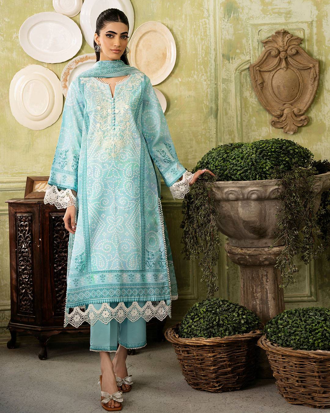 Roheenaz | Flora Printed Lawn | Mirage - Pakistani Designer Dress - by Roheenaz | Type: Luxury - 100% Original at Saira Sultan