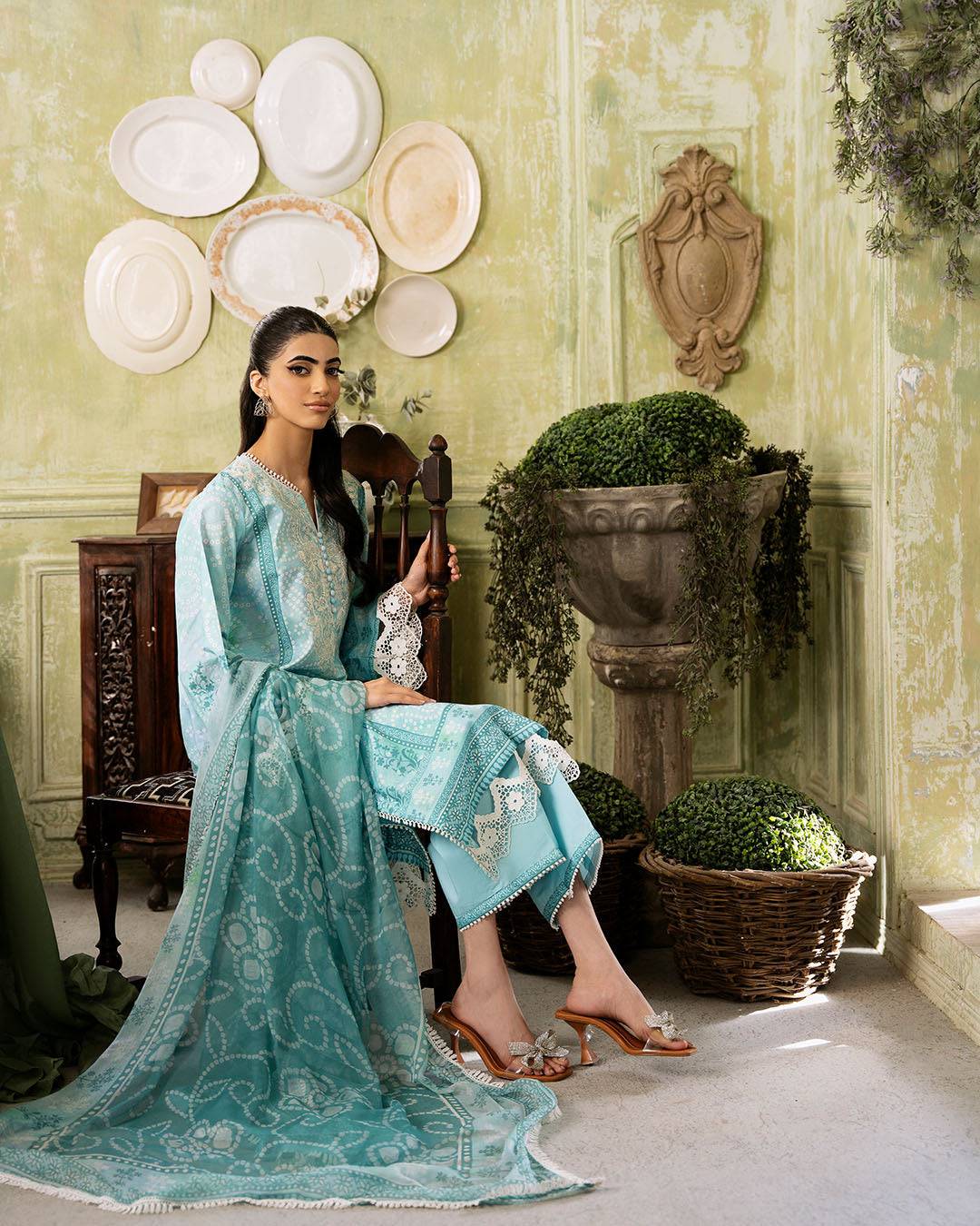 Roheenaz | Flora Printed Lawn | Mirage - Pakistani Designer Dress - by Roheenaz | Type: Luxury - 100% Original at Saira Sultan