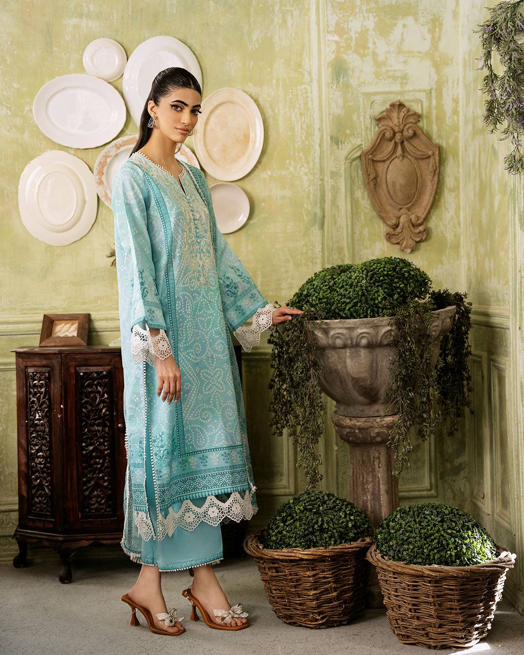 Roheenaz | Flora Printed Lawn | Mirage - Pakistani Designer Dress - by Roheenaz | Type: Luxury - 100% Original at Saira Sultan