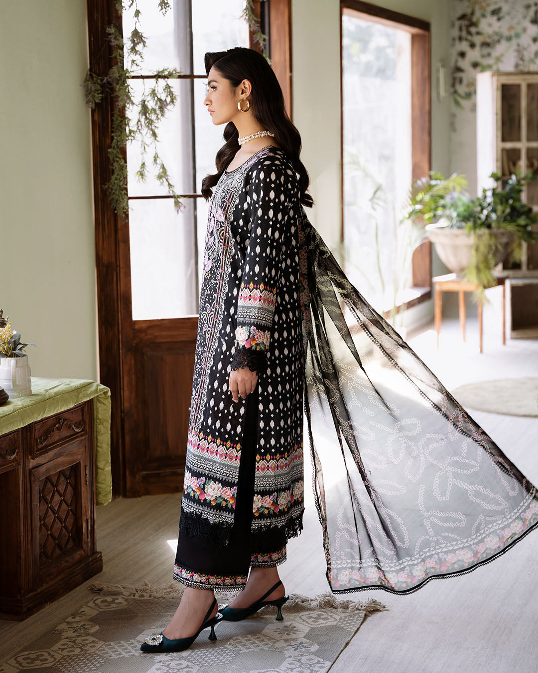 Roheenaz | Flora Printed Lawn | Veridian - Pakistani Designer Dress - by Roheenaz | Type: Luxury - 100% Original at Saira Sultan
