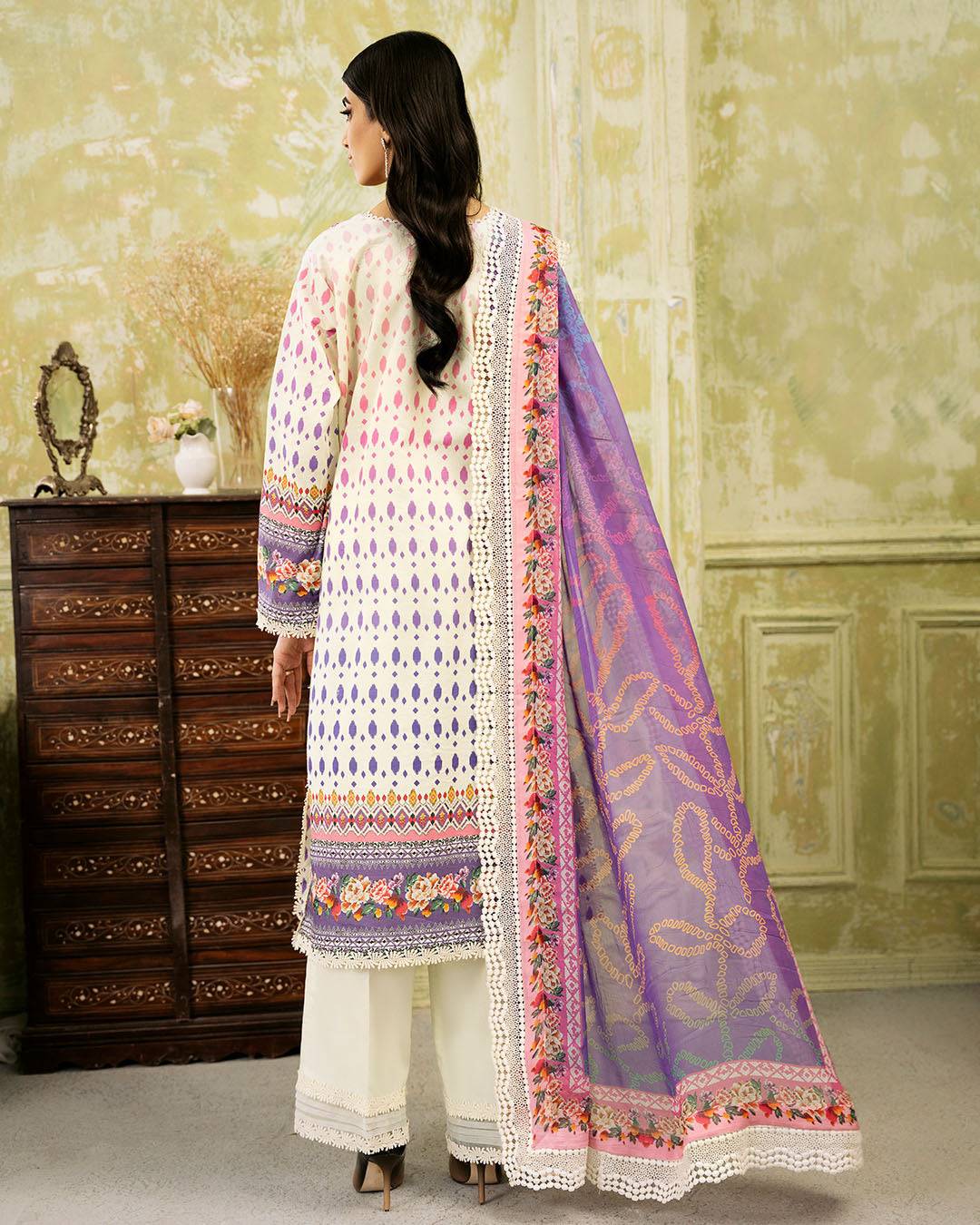 Roheenaz | Flora Printed Lawn | Evangeline - Pakistani Designer Dress - by Roheenaz | Type: Luxury - 100% Original at Saira Sultan