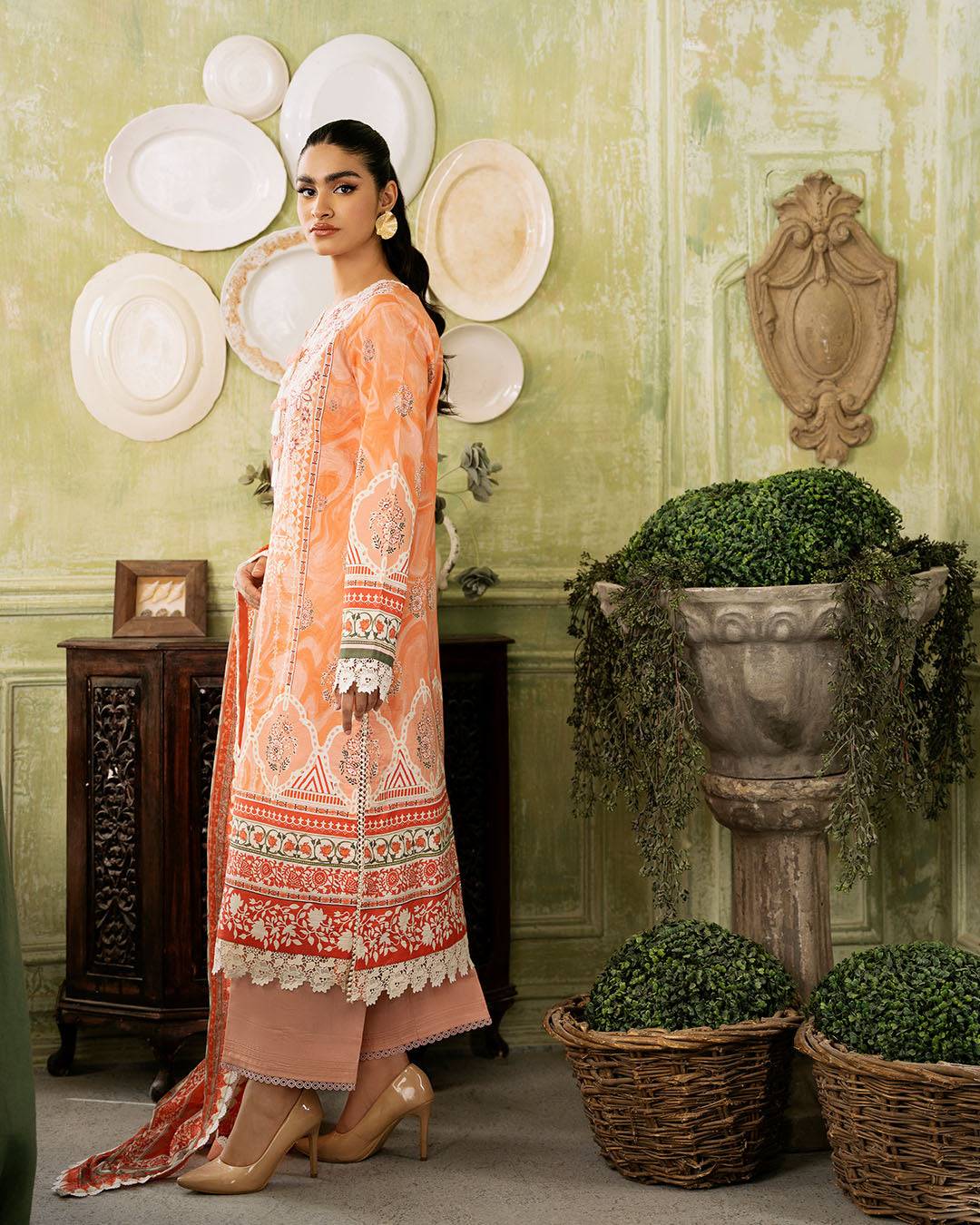 Roheenaz | Flora Printed Lawn | Cascade - Pakistani Designer Dress - by Roheenaz | Type: Luxury - 100% Original at Saira Sultan