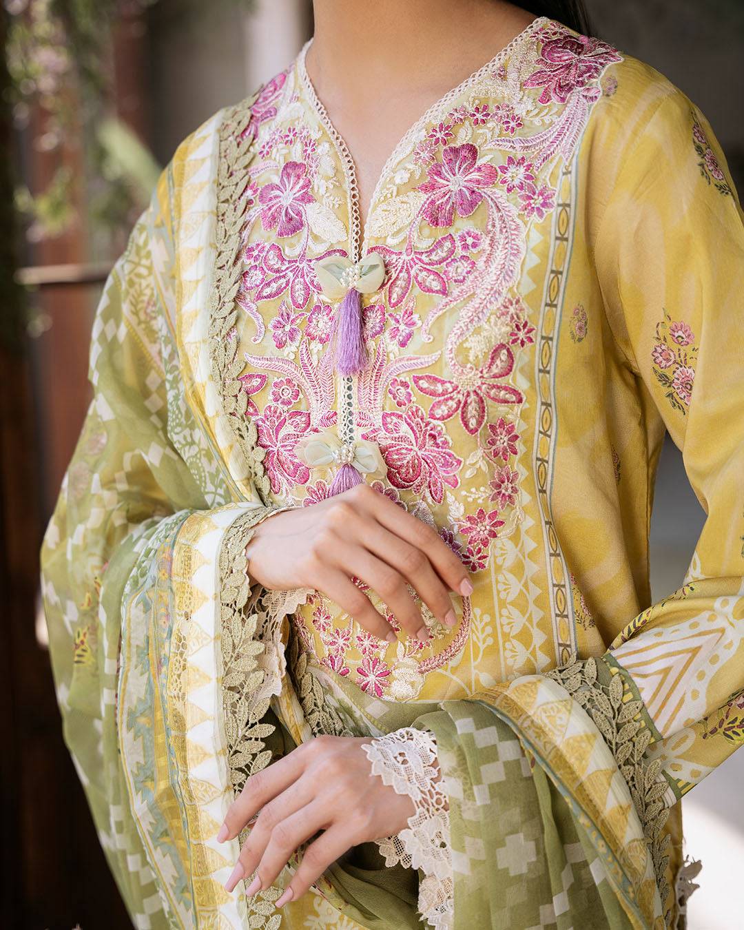 Roheenaz | Flora Printed Lawn | Mystique - Pakistani Designer Dress - by Roheenaz | Type: Luxury - 100% Original at Saira Sultan